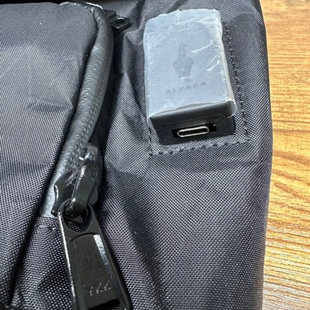 NEW Alpaka Bravo Sling Max V2 Black X-Pac VX21 Messenger Bag 10L 14in Laptop